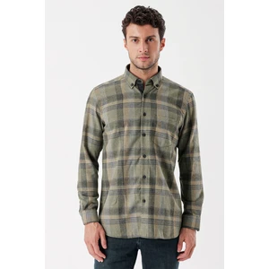 Uzun Kollu Ekoseli Gabardin Sert Yaka Cepli Garnili Casual Comfort Fit Gömlek 1004235110