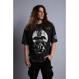 Dark Night Rises Oversize T-Shirt