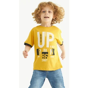 Erkek Çocuk Hardal Renkli Up Baskılı Kısa Kollu Tişört