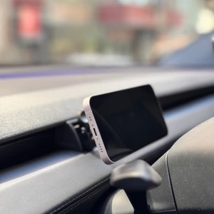 Tesla Model Y Juniper Için Magsafe Uyumlu Telefon Tutucu