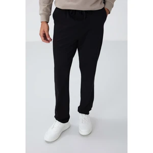 Tommy Life Siyah Bağcıklı Cepli Standart Kalıp Klasik Paça Erkek Eşofman Alt - 84682