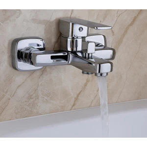 Kare Krom Banyo Bataryası Ağır Prinç Gövde Yüksek Kalite Musluk Göşeli Şık Modern Tasarım