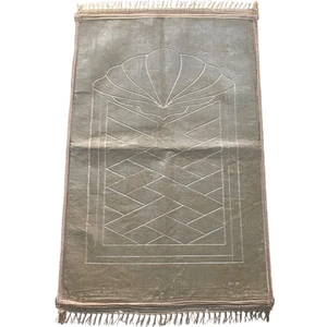 Peluş Seccade