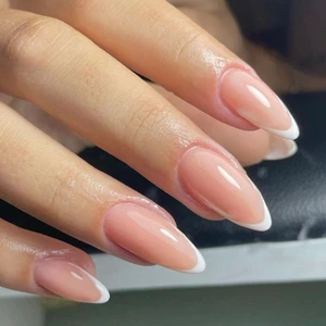 Tips Art Beyaz French'li Badem 24’lü Takma Tırnak Seti ve Zararsız Yapıştırıcı