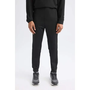 DeFactoFit Sporcu Jogger Eşofman Altı Standart Fit Beli Paçası Lastikli Cepli C9174AX24AU