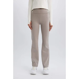 Fit Flare Fit İspanyol Paça Standart Boy Eşofman Altı B3988AX24AU