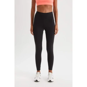 DeFactoFit Siyah Toparlayıcı Yüksek Bel Şekillendirici Esnek Sporcu Tayt Z0817AZ25SP