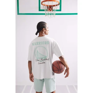 DeFactoFit NBA Golden State Warriors Oversize Geniş Kalıp Bisiklet Yaka Sırt Baskılı Kısa Kollu Tişört D8611AX25SP