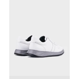 Gri Tabanlı Hakiki Deri Beyaz Erkek Spor Ayakkabı