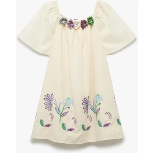 Işlemeli Çiçekli Aplike Detaylı Pamuklu Elbise