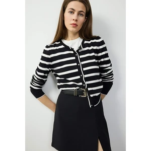 Regular Fit Çizgili Bisiklet Yaka Düğmeli Triko Hırka D3303AX25SP