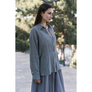 Calynn Sırt Dekolteli Çizgili Füme Keten Gömlek