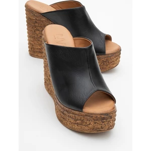 Nelly Siyah Cilt Hakiki Deri Kadın Dolgu Topuklu Terlik