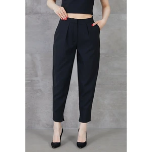 Paçası Yırtmaçlı Pantolon