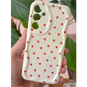 Samsung Galaxy S24 / S25 Kılıf Kamera Korumalı Dalga Kenarlı Kırmızı Kalp Desenli Silikon Kapak