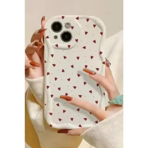 Apple iPhone 15 Kılıf Kamera Korumalı Dalga Kenarlı Kırmızı Kalp Desenli Silikon Kapak