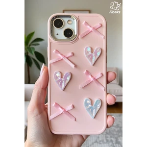 Apple iPhone 13 - 14 - 15 Kılıf Kamera Çıkıntılı Kalpli Fiyonk Desenli Pembe Yumuşak Silikon Kapak