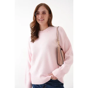 Yumuşak Dokulu Pembe Triko Kazak