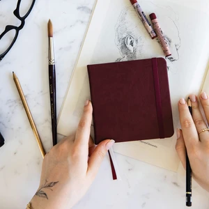 12x12 Cm Sert Kapak 80 Yaprak 140 Gr. Eskiz Defteri - Sketch Book - Bordo