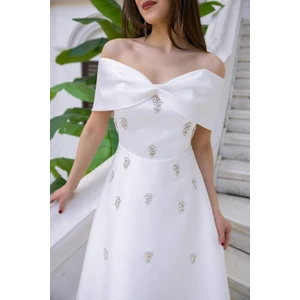 Madonnayakataş Detaylı Kiloş Uzunsaten Abiye