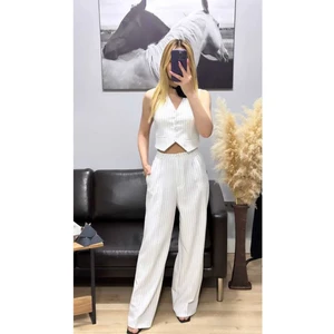 Astarlı Çizgili Yelek & Palazzo Pantolon Takım – Yüksek Bel, Geniş Paça