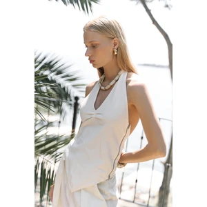 Onagho Boyundan Bağlı Ekru Crop