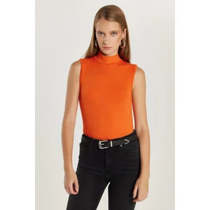 Kadın Regular Fit Klasik Kesim Viskon Kumaş Balıkçı Yaka Sıfır Kol Turuncu Bluz
