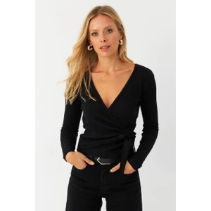 Kadın Siyah Önü Büzülebilir Kruvaze Kaşkorse Bluz EY2998