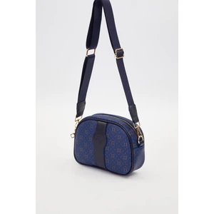 Lacivert Dikey Şerit Detatylı Omuz Çantası