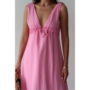 V Yaka Müslin Elbise