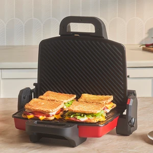 Future Essential Tost Makinesi Matte Red 1800 W