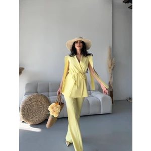 Kadın Alt Üst Ikili Takım Omuz Detaylı Kemerli Kolsuz Blazer Ceket Pantolon Takım