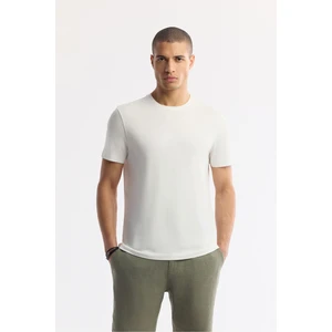 Erkek Beyaz Regular Fit Soft Touch Bisiklet Yaka Düz Modal T-Shirt B001171