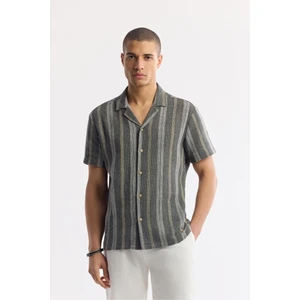 Avva Erkek Antrasit Apaj Yaka Pamuklu Kısa Kol Comfort Fit Gömlek A51Y2138