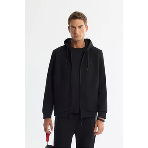 Erkek Siyah Regular Fit Kapüşonlu İnterlok Kumaş Fermuarlı Sweatshirt B001102