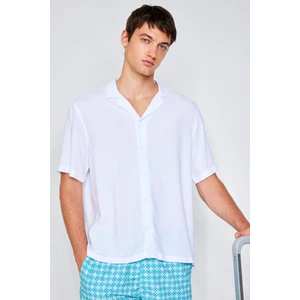 Regular Fit Yazlık Apaş Yaka Viskon Basic Düz Kısa Kollu Beyaz Gömlek C4735AX24SM