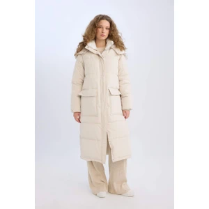 Su Geçirmez Uzun Şişme Mont Parka Oversize Geniş Kalıp Kapüşonlu Fermuarlı Cepli C9701AX24CW