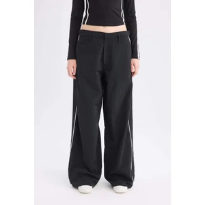 Wide Leg Geniş Bol Paça Cepli Şerit Detaylı Normal Bel Pantolon D4404AX24AU