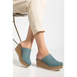 Kadın Hakiki Deri Burnu Kapalı Dolgu Topuk Terlik - Mavi