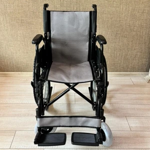 4617 Özellikli Tekerlekli Sandalye Gri