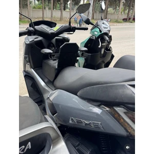 Apex5 Motosiklet Çocuk Koltuğu, Emniyet Kemerli, Siyah Deri, Kollu, 2-8 Yaş Arası, Hediyeli