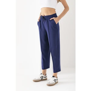 Kadın Lacivert Yüksek Bel Cepli Modal Kumaş Önü Nervürlü Balon Kalıp Pantolon