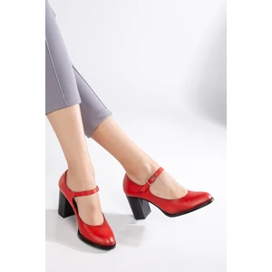 Analin Shoes Kadın Hakiki Deri Bantlı Topuklu Ayakkabı Kırmızı