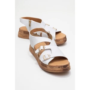 Levıne Beyaz Hakiki Deri Tokalı Yandan Fermuarlı Kadın Sandalet