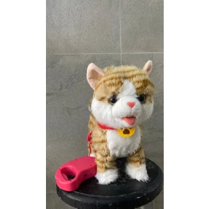 Şarjlı Müzikli Yürüyen Miyavlayan Yalayan Kuyruk Başını Sallayan Ses Kaydını Tekrarlayan Peluş Kedi