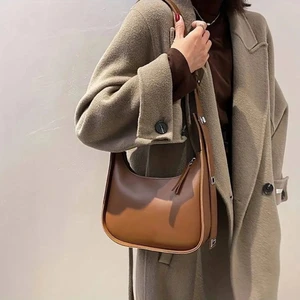 Kadın Baget Uzunluk Ayarlı 4 Kademeli Omuz Çantası