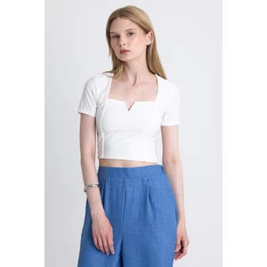 Ekru Kare Yaka V Kesim Detaylı Crop Bluz 10432