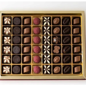 Petek Pastanesi Spesiyal Çikolata Kutu