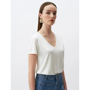Jimmy Key Beyaz Düz Kesim V Yaka Kısa Kollu Basic Örme Tişört