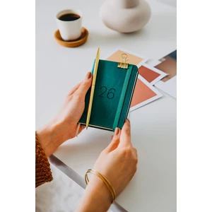 Matt Notebook 2026 Yılı Lastikli Günlük Cep Ajandası 12 Aylık Koyu Yeşil